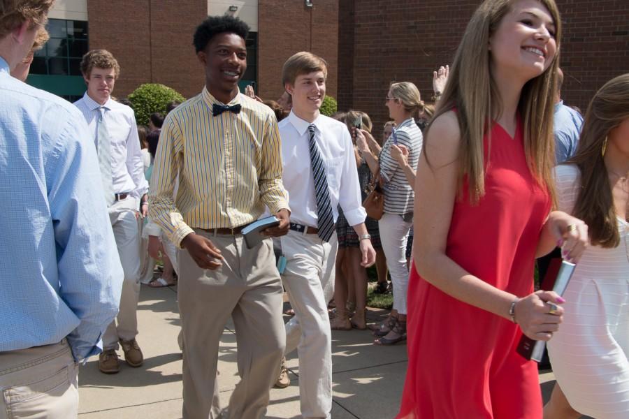 The seniors paraded around the Christ Church campus on Wednesday following the senior chapel (Roe Willcox/Staff Photo).